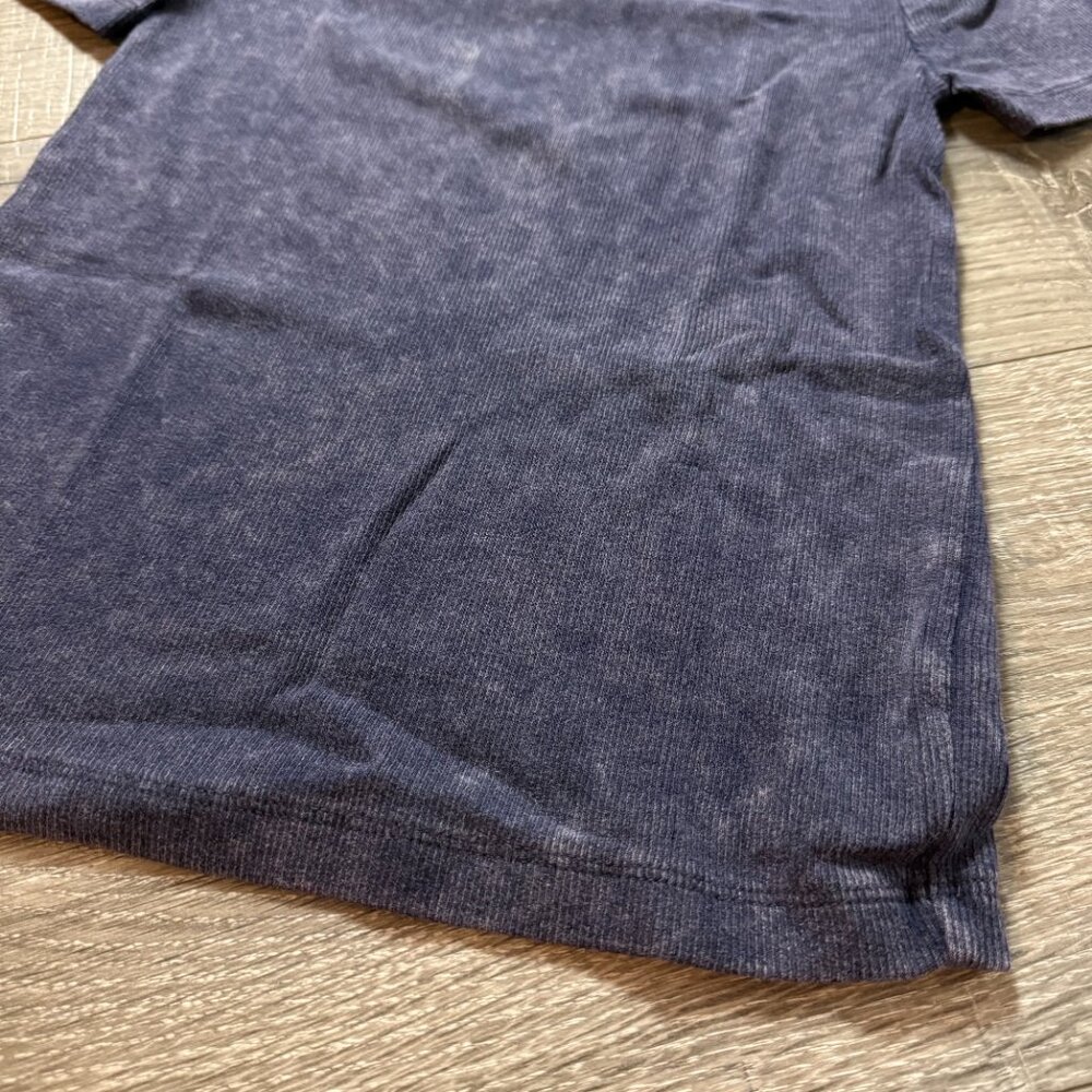 NWT Gap Embroidered Spell-out Navy Blue Modern Crew Neck Tee Tshirt Top Size XS - Picture 2 of 4